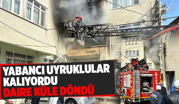 Akyazı'da yanan daire kullanılamaz hale geldi