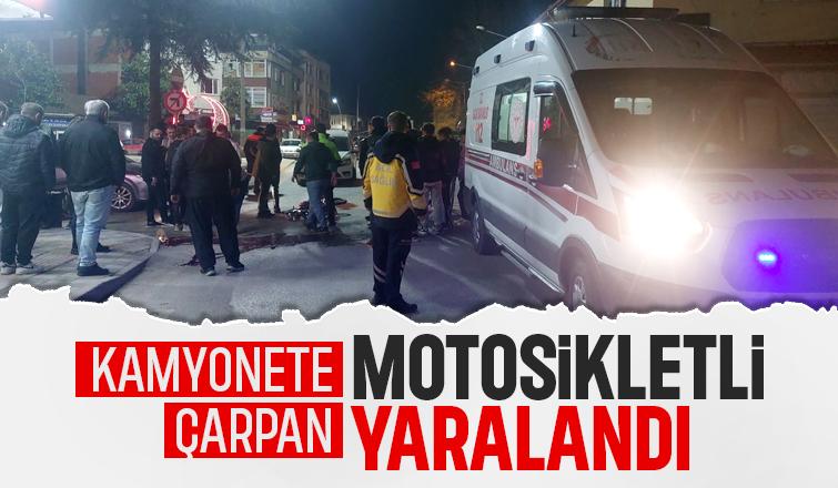 Motosikletli genç kazada yaralandı