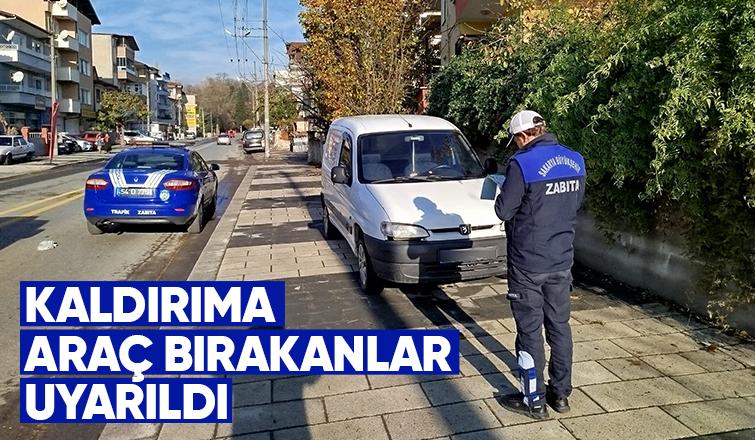 Zabıtadan kaldırımlara bırakılan araçlara denetim