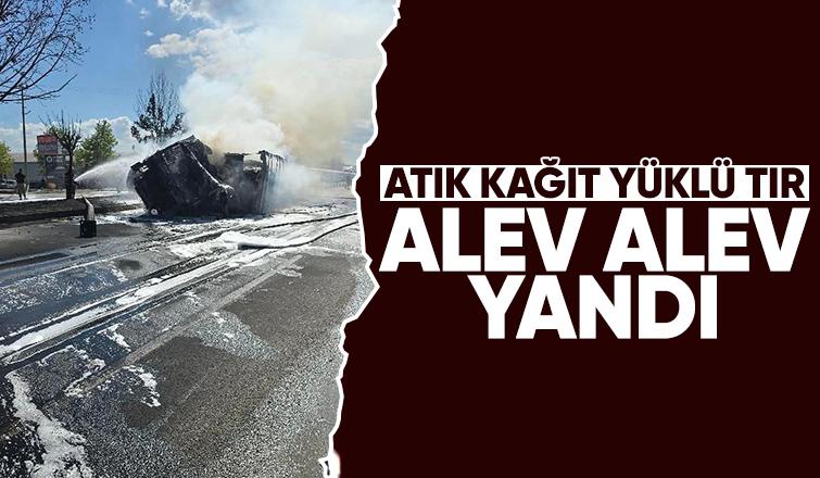 D-650'de kağıt yüklü tır alev topuna döndü