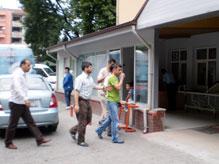 Uyuşturucu Satıcıları Otoban Gişelerinde Yakalandı