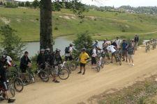 Bisikletçiler 75 kilometre boyunca pedal çevirdi