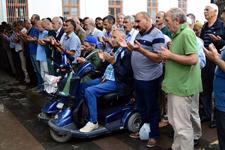 Müslümanlara yönelik uygulamalar protesto edildi