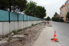 TÜVASAŞ Caddesi'nde yol yenileme çalışmaları devam ediyor