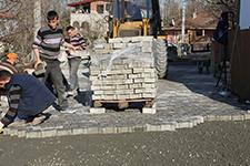 Sapanca'da parke taşı çalışmaları devam ediyor