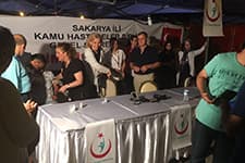 Demokrasi Meydanı'nda ücretsiz hizmet standı açıldı