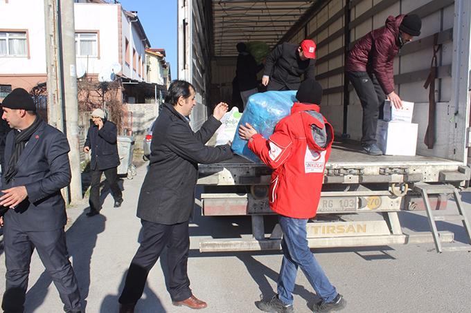 Kızılay eliyle Halepe uzandılar