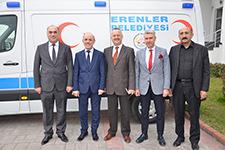 Erenler'den Halk Sağlığı Müdürlüğü'ne ambulans 