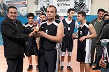 Karasu'da Okul Sporları Şampiyonları belli oldu