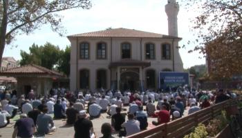 Ecdat yadigarı Orhan Camii, Cuma Namazı ile açıldı