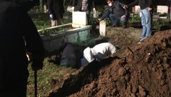 Koronadan ölen Akyazılı veteriner gece toprağa verildi