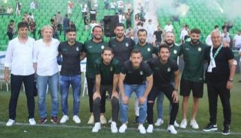 Sakaryaspor'dan 11 futbolcu ile imza şov