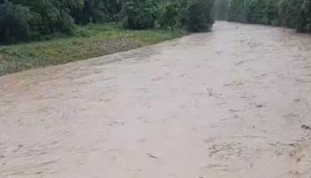 Akyazı'yı sel vurdu; Pek çok mahallede hasar büyük