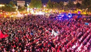 15 Temmuz’da destan yazan Sakaryalılar meydanı doldurdu