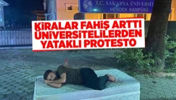 Üniversitelilerden yataklı protesto