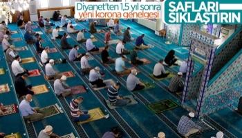 Diyanet'ten cemaatle namazda mesafe kuralını kaldıran genelge