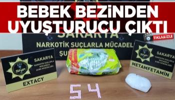 Uyuşturucuyu bebek bezine gizlemişler