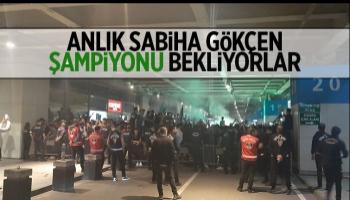 Sakaryasporlu taraftarlar İstanbul'a akın etti