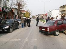 Zikzaklar Çizen Sürücü, Park Halindeki Araca Çarptı