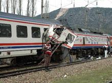 Tren Kazası Yapan Makinistin Ehliyeti Yok İddiası