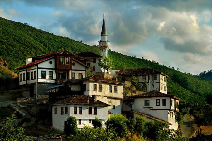 Evleri restore edilen Taraklı, turizmin gözdesi