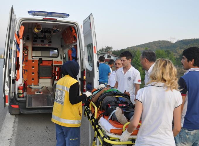 Düzce Tem Otoyolunda Kaza: 6 Yaralı