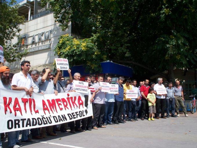 Mısır'daki katliam Sakarya'da protesto edildi