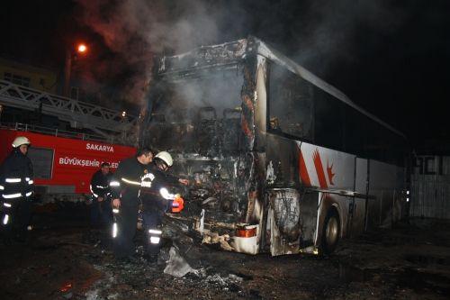 Polisin dikkati otobüsü küle dönmekten kurtardı