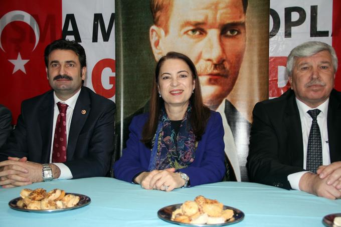 Bakan Ayşenur İslam, Sakarya'da