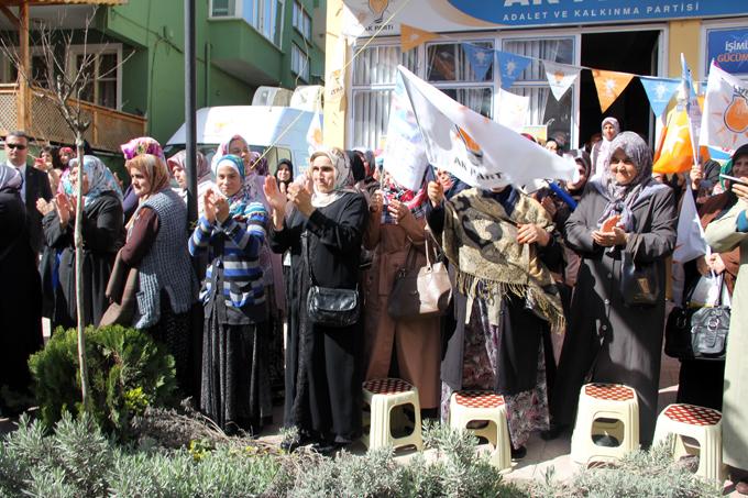 Bakan Ayşenur İslam, Sakarya'da