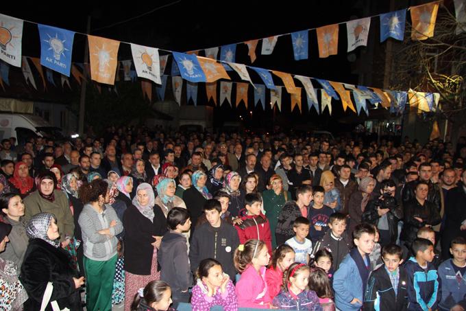 Hendek'te, miting gibi mahalle toplantısı