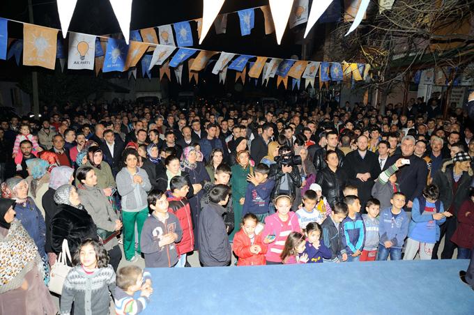 Hendek'te, miting gibi mahalle toplantısı