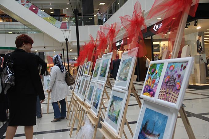 Otizmli çocukların sergisi büyük beğeni topladı