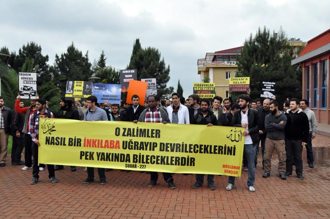 Katliamları protesto etmek amacıyla basın açıklaması yaptılar