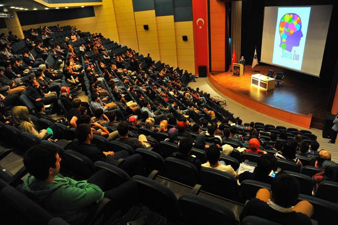 II. Abdülhamid Han'ın Dehası konferansı gerçekleştirildi