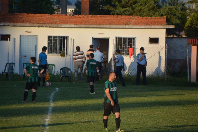 Amatör futbol maçında arbede