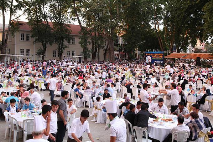 Hendek'te iftar Perşembe günü