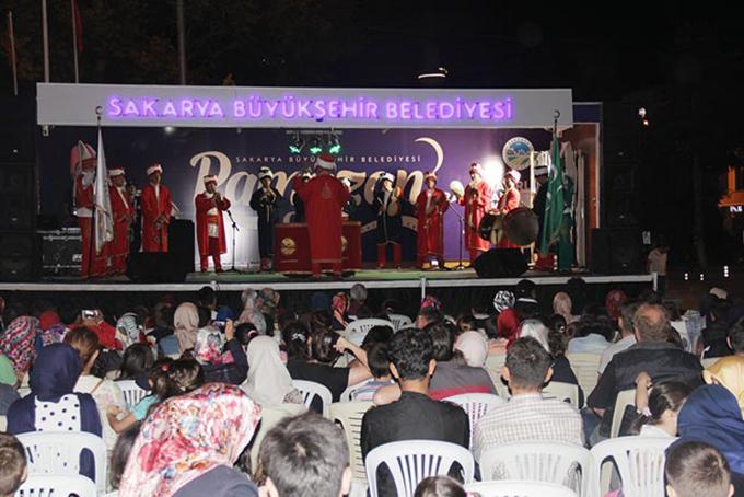 Mobil sahne, Geyve ve Pamukova'daydı