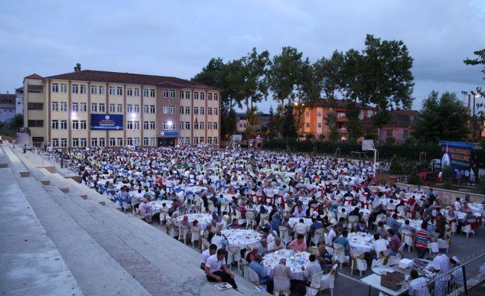 İftar sofraları Pazartesi günü bu ilçede kurulacak