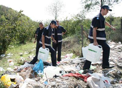 İlaçlamada Kullanılan Bidonlar Arazide Bulundu