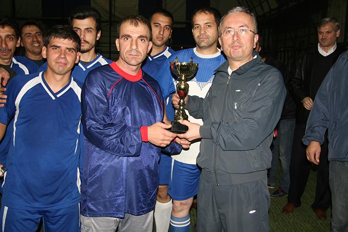 Futbol Turnuvası'nın şampiyonu Temizlik Genç Takımı oldu