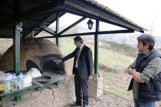 Serdivan Belediye Başkanı Alemdar'dan TRT ekibine ziyaret 