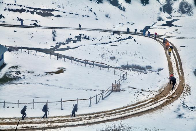 Taraklı yaylarında karda yürüyüş