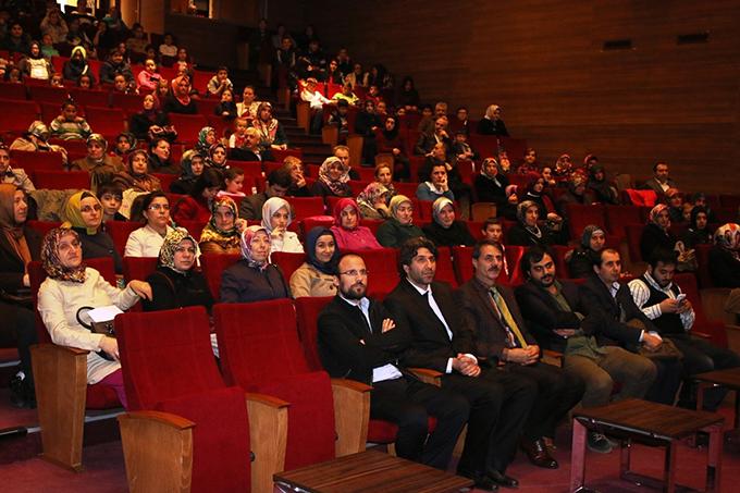 Türkiye'nin ilk Çocuk Akademisi'nden mezun oldular