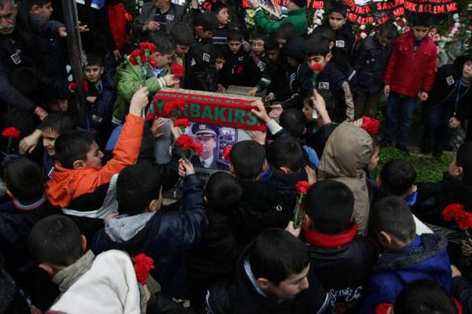 Diyarbakırlı 102 Ali Gaffar, yeniden Hendeke geliyor