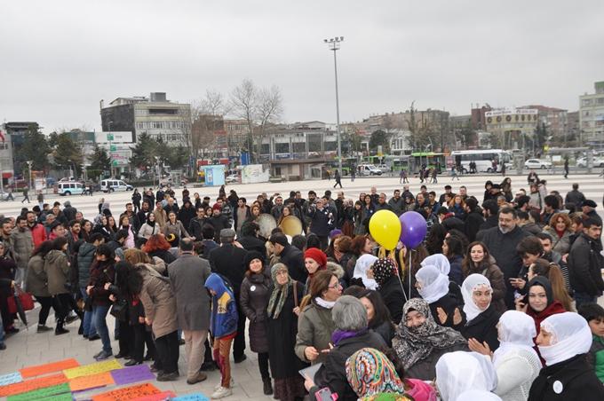 Kadınlar 8 Mart Dünya Kadınlar Günü'nde yürüdü