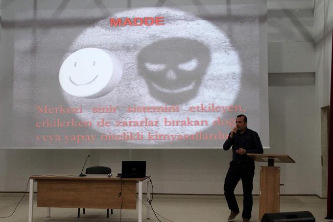 Arifiye'de 'Madde Bağımlılığı' semineri verildi