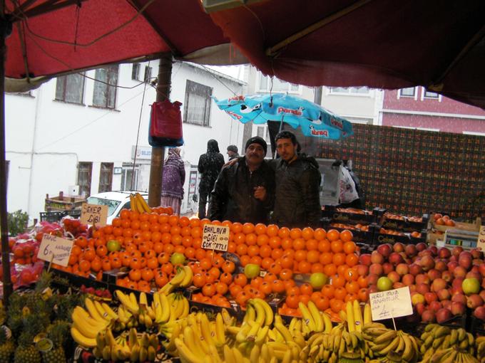 Taraklı'da lapa lapa kar yağdı