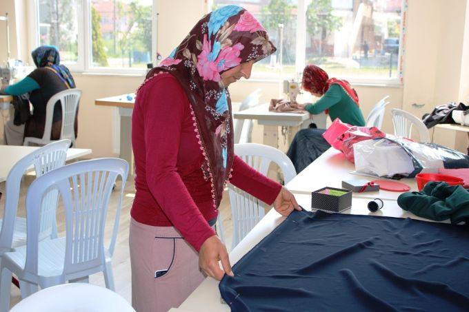 İlk tasarımlarını kendileri için yaptılar