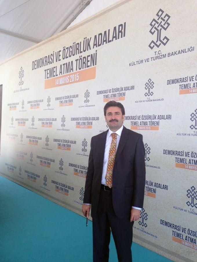 Üstün, "Darbecilerin adası, demokrasi adası oluyor"